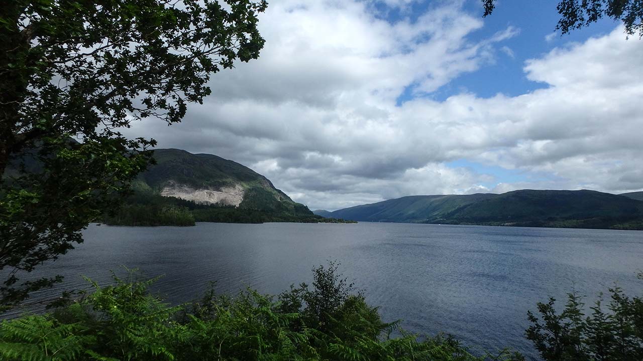 Jezero Loch Ness