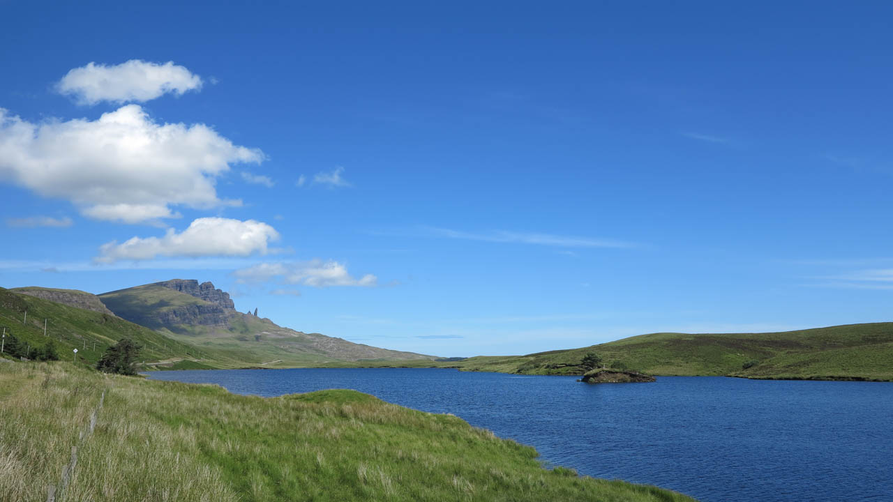 Jezero na ostrově Skye